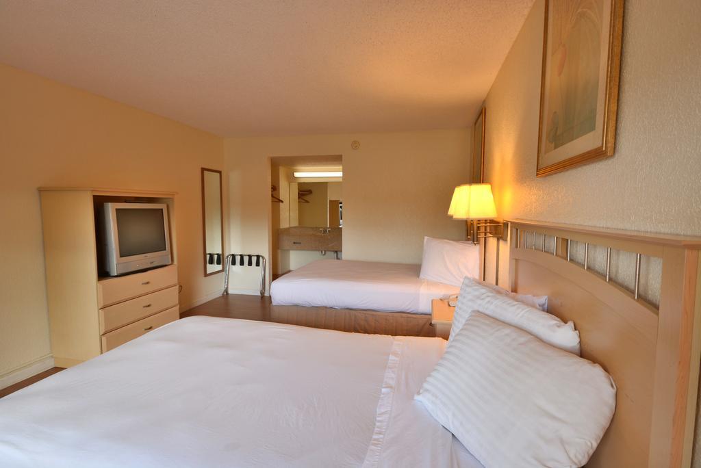 Country Hearth Inn- Киссимми Экстерьер фото
